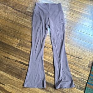 Lululemon Align High-Rise Mini-Flared Pant size 8 color Purple Ash